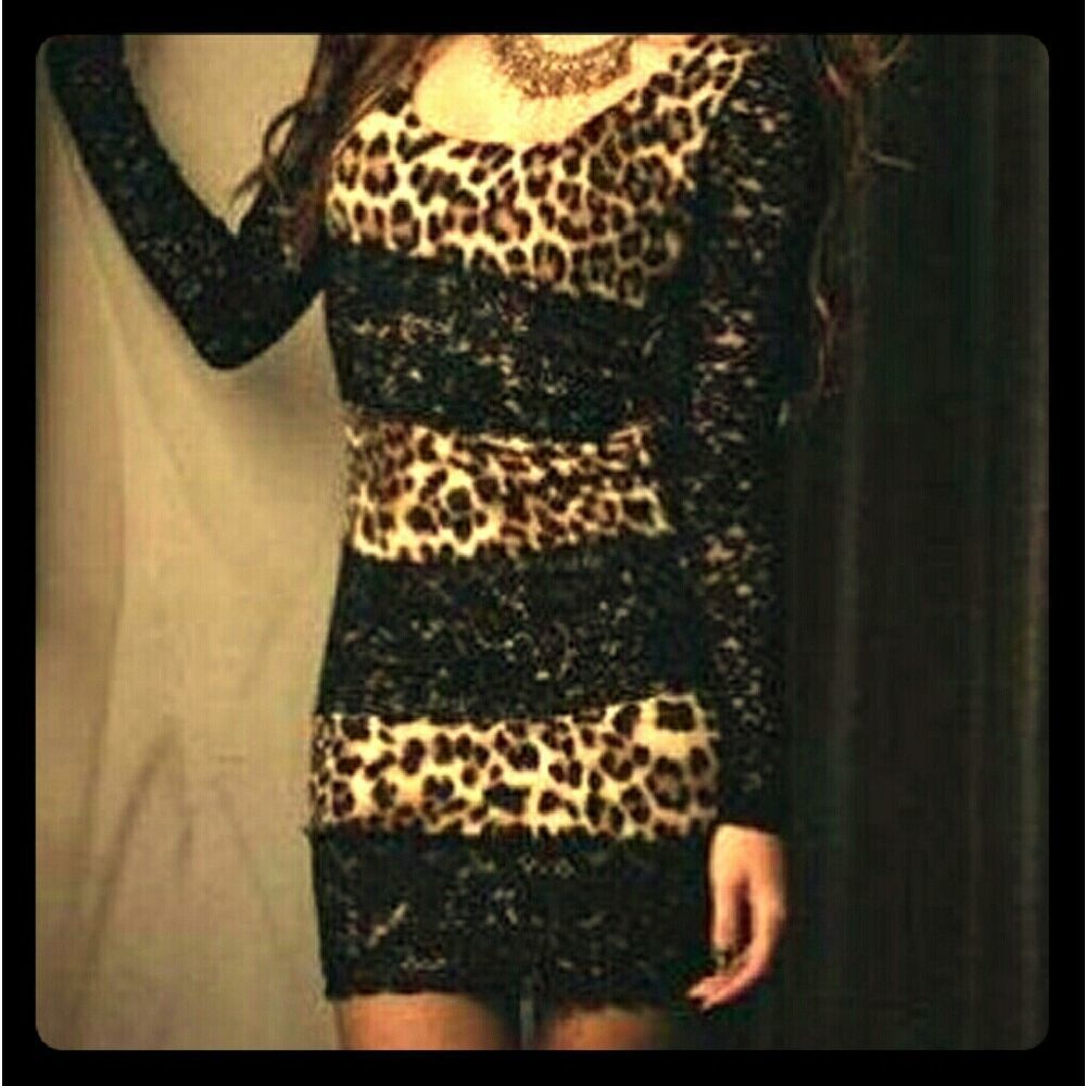Chic Leopard Print Mini Dress